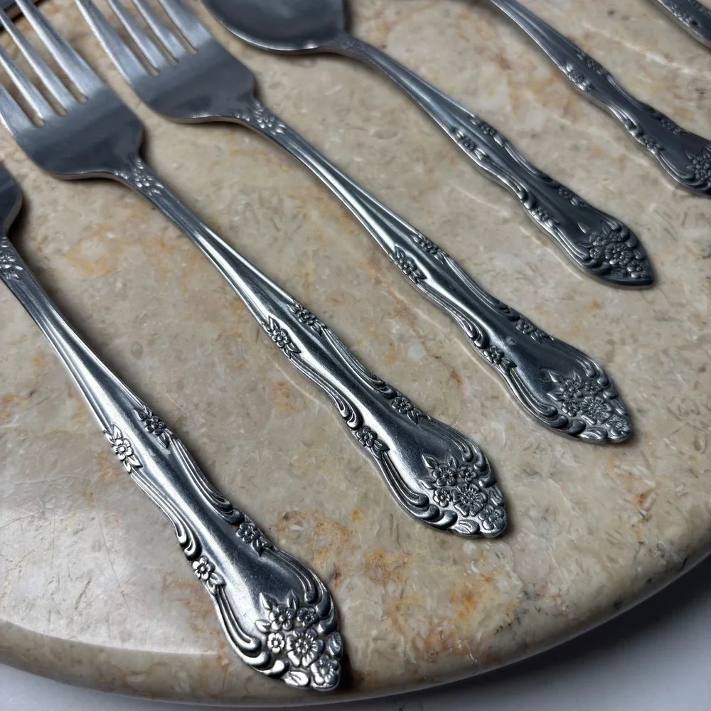 Rogers Flatware Set 8pc Silver Stainless Korea Floral Scroll Pattern
